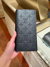 LV Branded Wallet Available in Stock ♥️